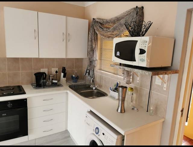 1 BEDROOM APARTMENT FOR SALE IN NORTHCLIFF